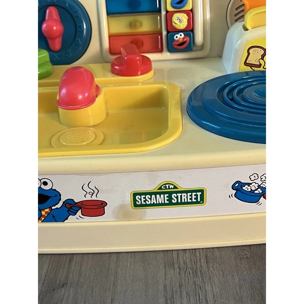 Tyco Sesame Street Surprise Sounds Kitchen Stove Top Only Vintage 1987‎ Works!